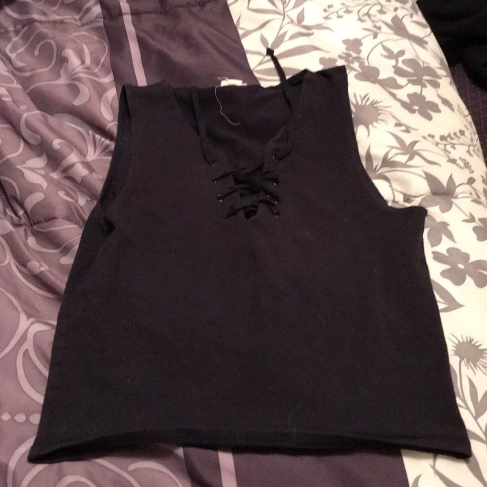 Cropped navy blue top